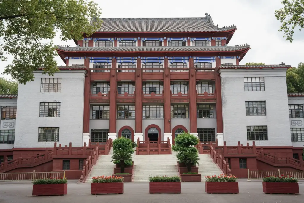 高浓度矿浆输送对工业泵材质及水力设计的核心要求